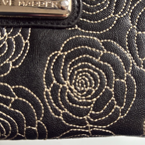 Steve Madden Black Floral Faux Wallet - Picture 8 of 8
